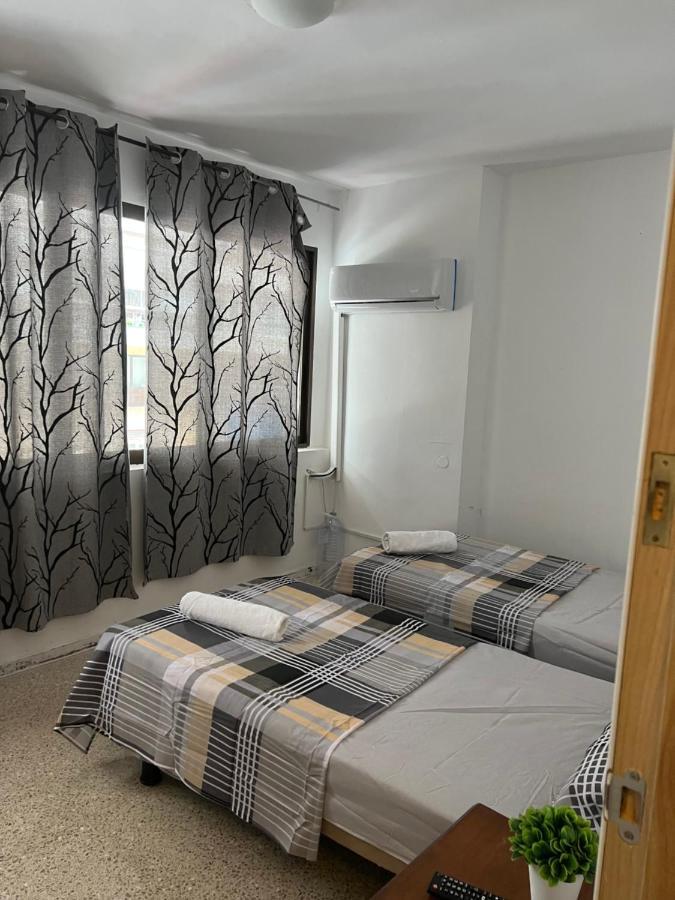 Pension La Parada Alicante Exterior photo